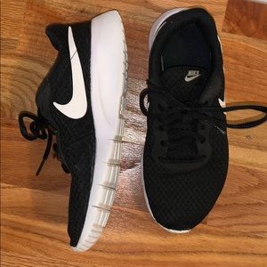 Nike Tanjun Running Shoes